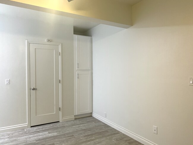 107 - Entryway and storage - Marengo Apartments