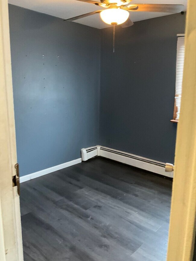 Foto del edificio - 1548 Islip Ave