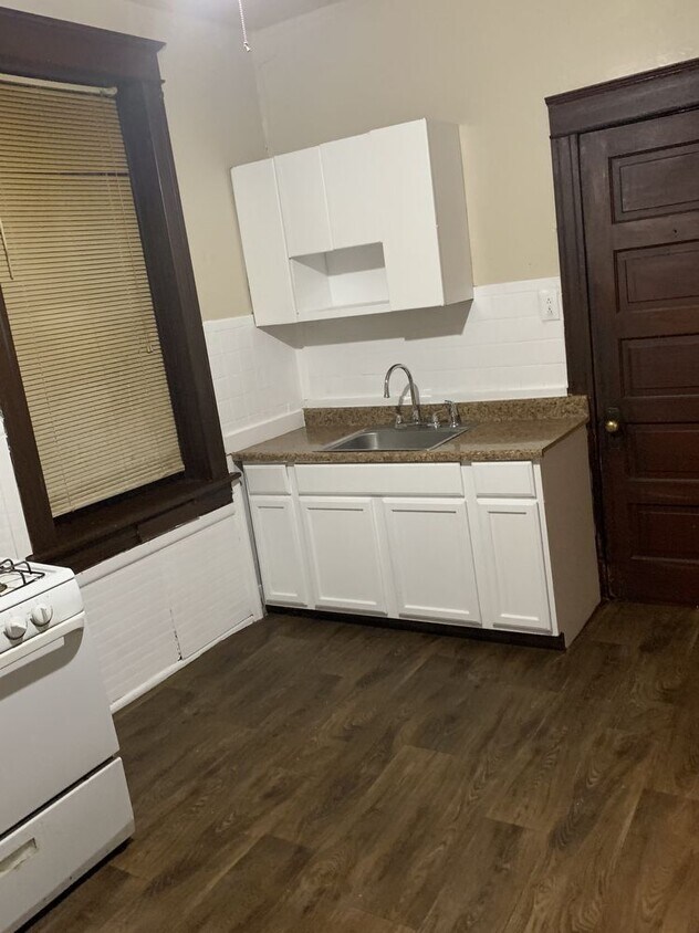 Foto del edificio - BEAUTIFUL SOUTHSIDE APARTMENT