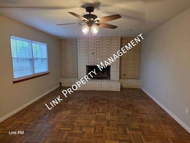 Photo - 3731 Knollwood Dr House