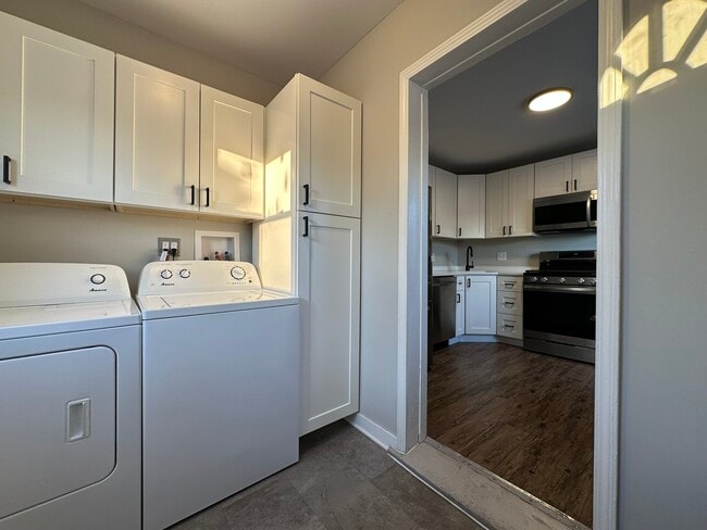 Foto del edificio - 15020 Ridgeway Ave