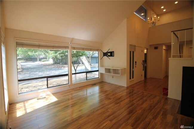 Building Photo - 1620 159th Pl NE