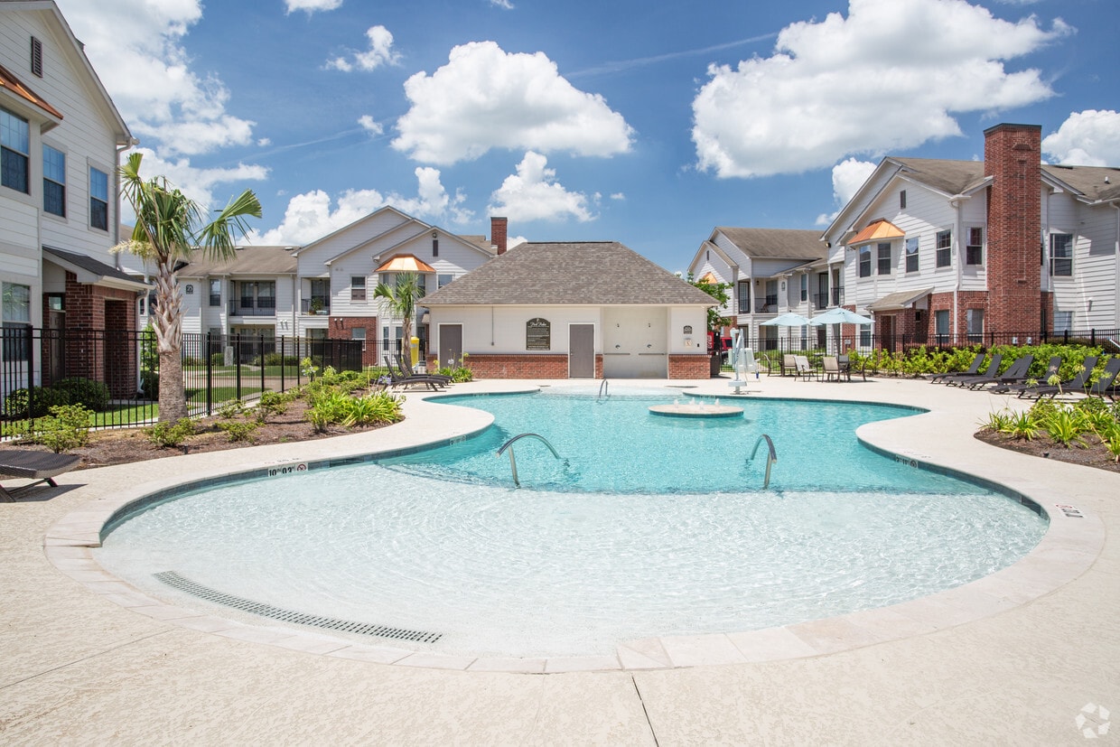 Primary Photo - Zachary Parkside Apartments