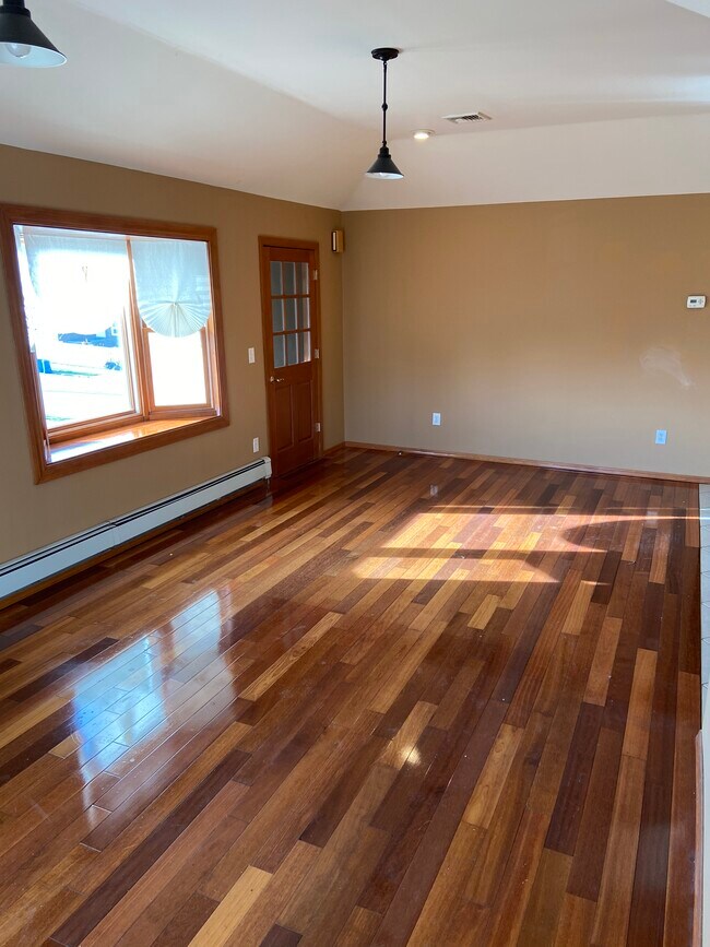 Foto del edificio - 138 N 7th St