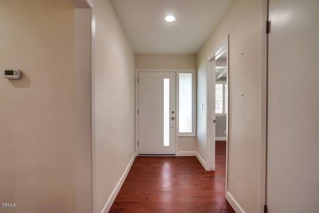 Building Photo - 1490 Riviera Dr