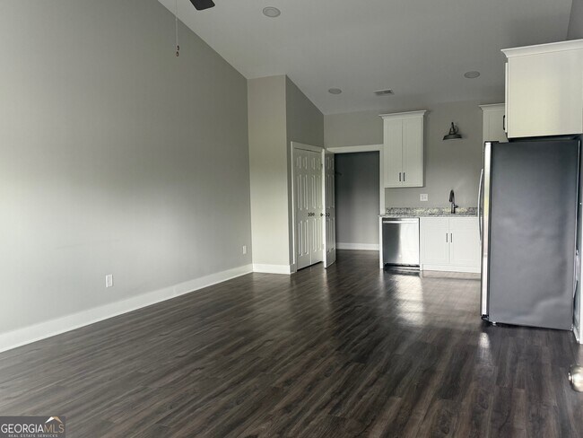 Foto del edificio - 2617 Bowersville Hwy