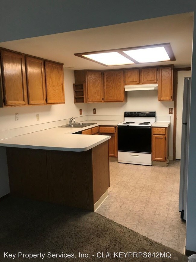 Building Photo - 3 br, 2 bath House - 112B NE Coast Pine Ave
