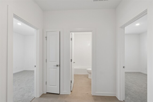 Foto del edificio - 8434 Tranquil Bay Ct