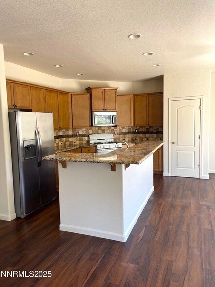 Foto del edificio - 7145 Beacon Dr
