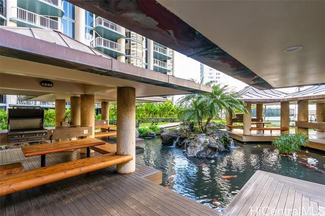 Building Photo - 1212 Nuuanu Ave