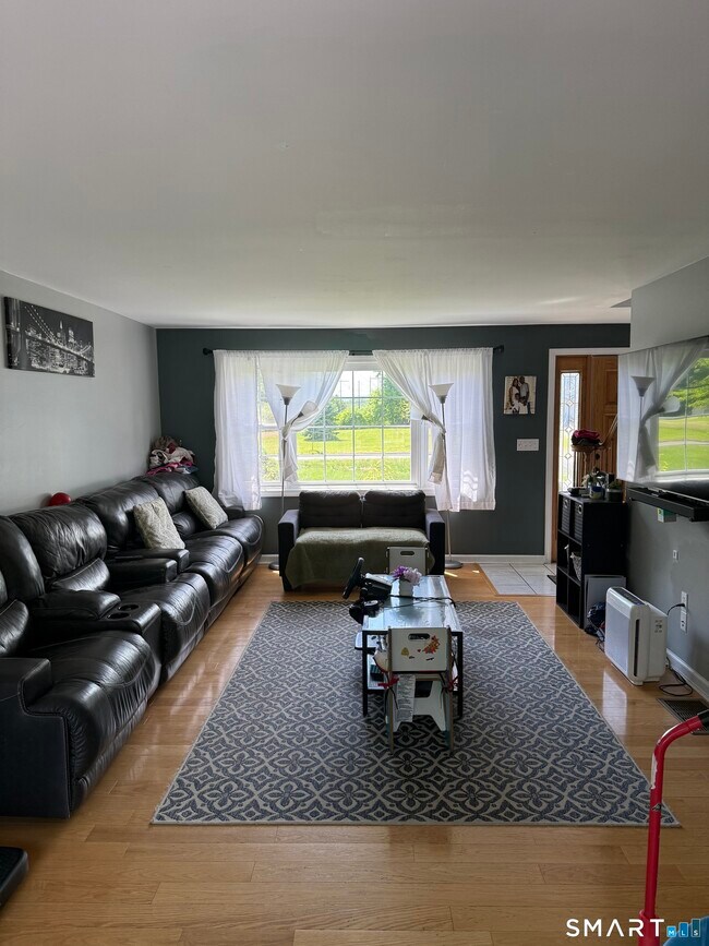 Building Photo - 201 Partridge Dr