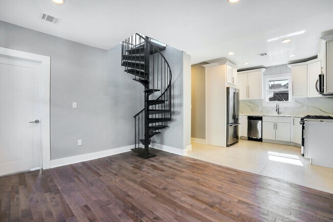 Foto del edificio - 28 Hamilton Ave