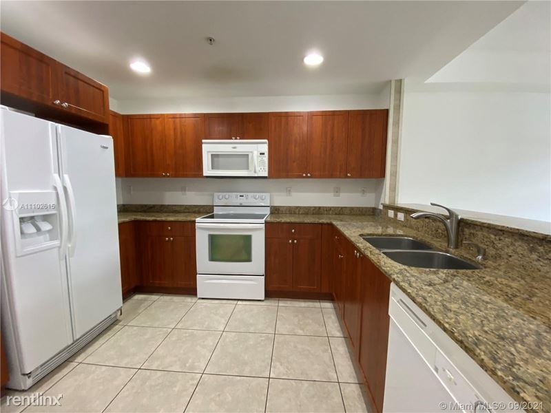 Foto principal - 8900 NW 107th Ct