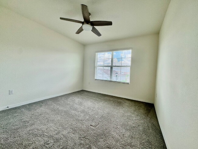 Building Photo - 33481 Apricot Tree Ct