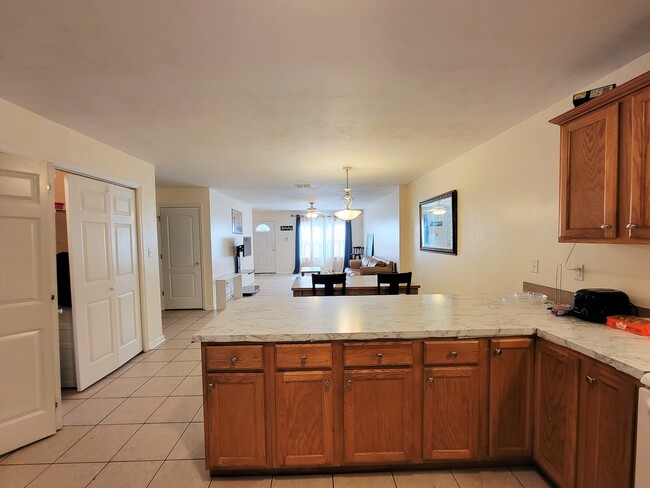 Building Photo - 2388 Hartsfield Way