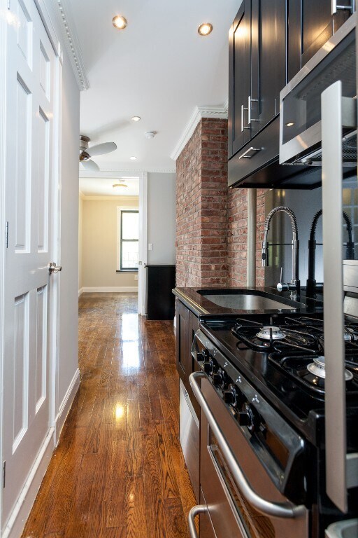 Foto del edificio - 314 E 106th St