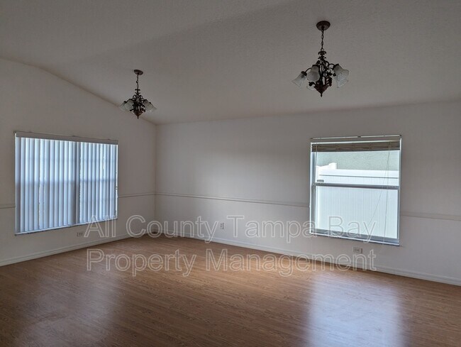 Building Photo - 15320 Lake Bella Vista Dr