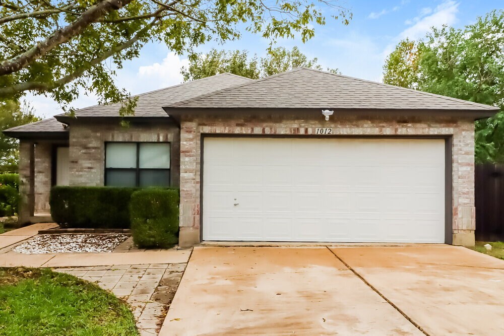 Foto principal - 1012 Aransas Cove