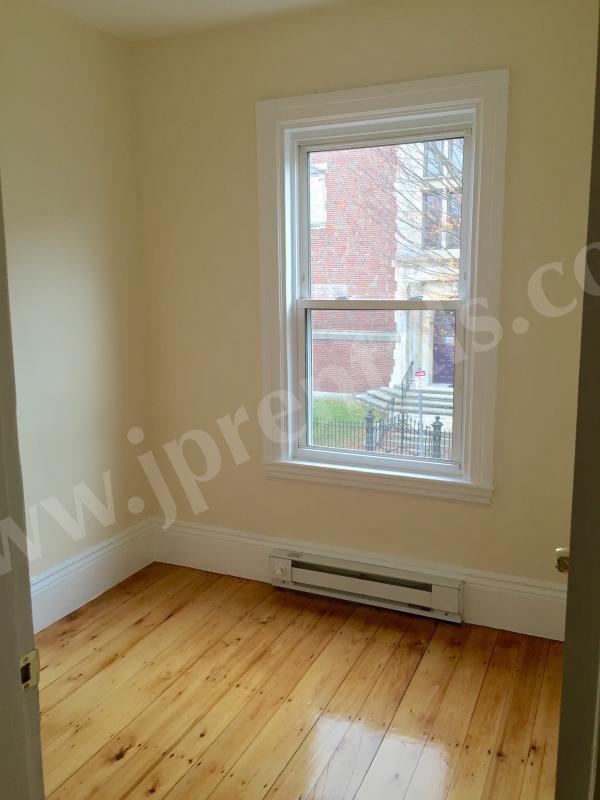 Building Photo - 53 Brookside Ave