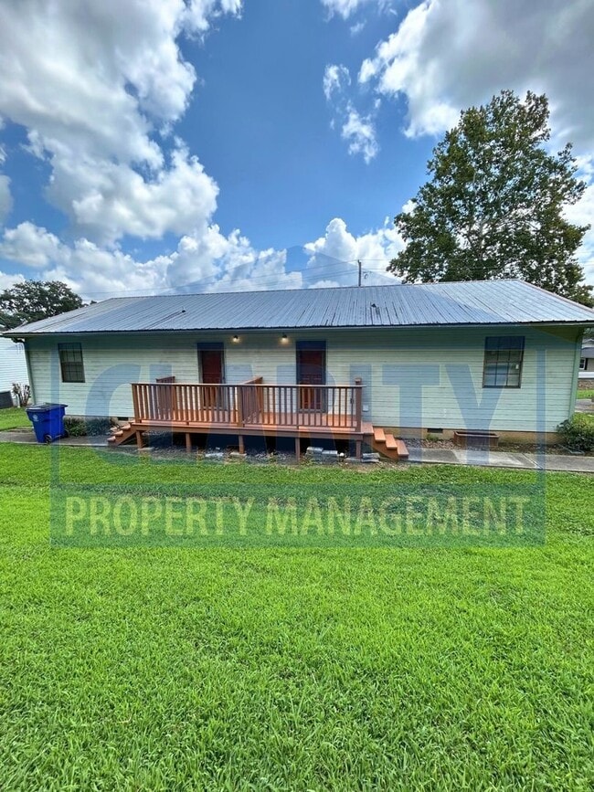 Building Photo - 3014/3016 Blue Springs Rd
