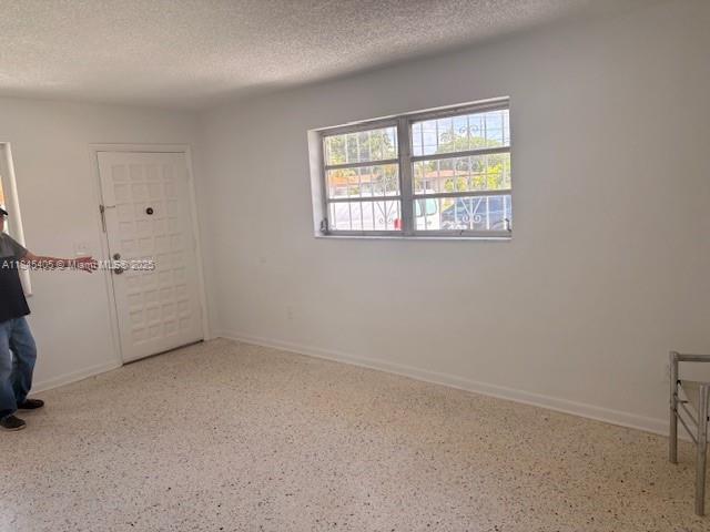 Foto del edificio - 2837 SW 33rd Ave