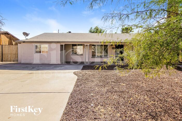 Foto principal - 3437 E Holly St