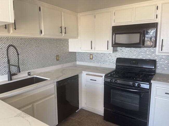 Kitchen - 765 W 26th St