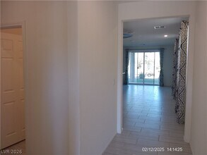 Building Photo - 9092 Jade Vine Ave