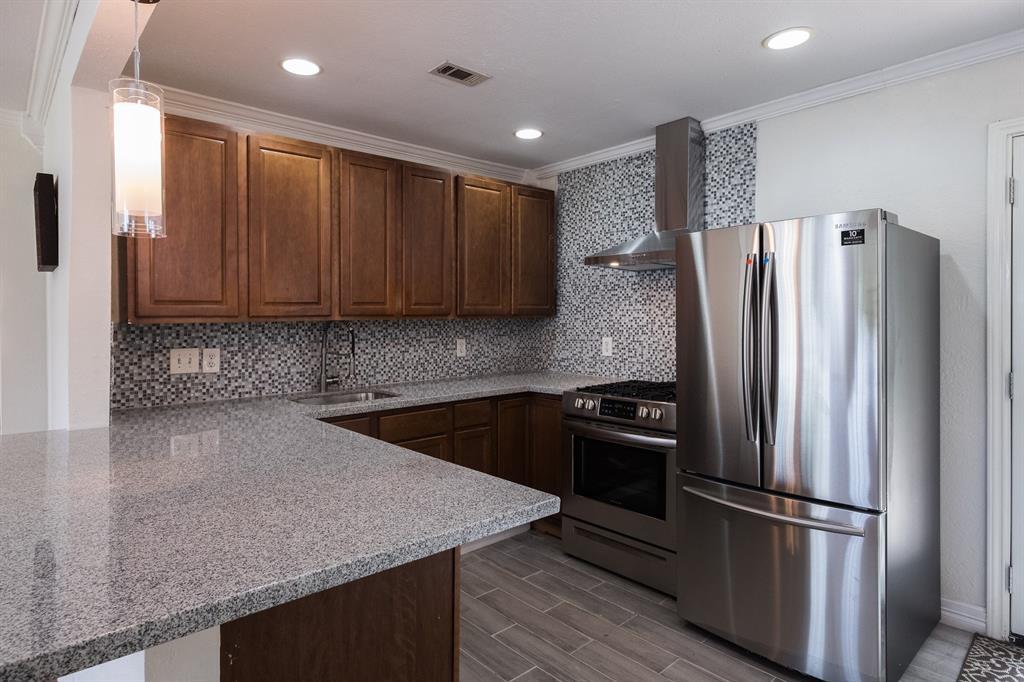 Primary Photo - 6609 W 43rd St
