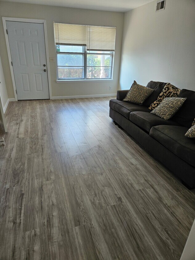 Foto principal - 405 NW 84th St