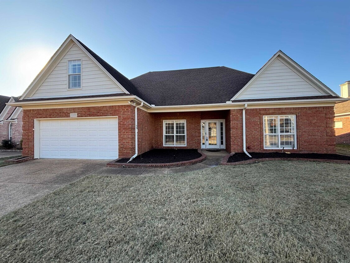 Primary Photo - 1325 Rain Hollow Cir E