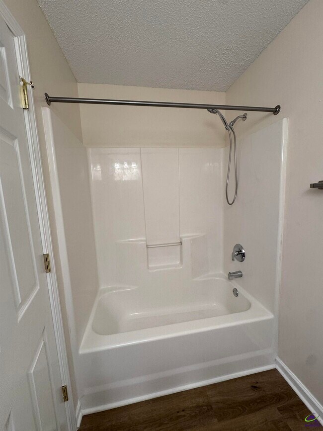 Foto del edificio - 242 Katelyn Cir