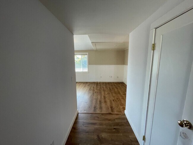 Foto del edificio - 5311 Kingsway