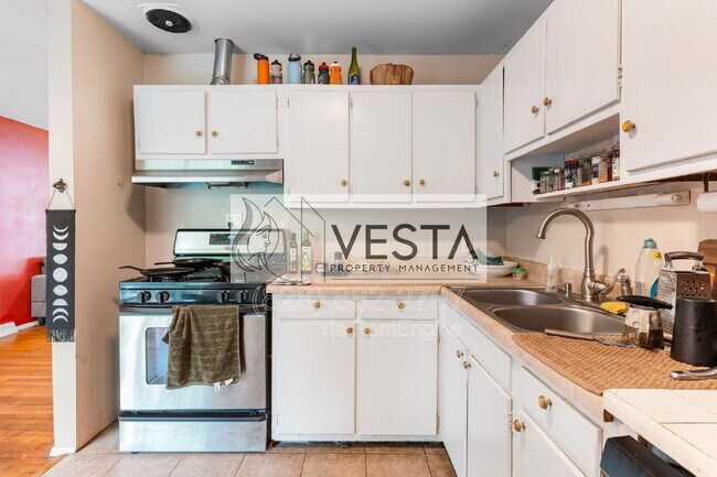 Building Photo - 60 Greeley St