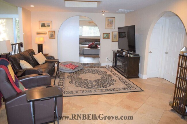 Foto del edificio - 1160 Silver Lake Dr
