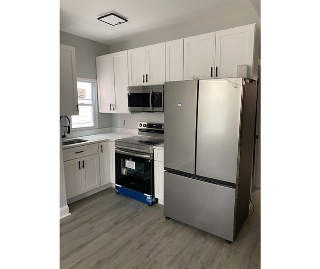 Photo - 5112 Belair Rd Apartment