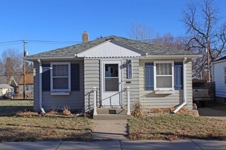 Building Photo - 1712 S 8th Ave