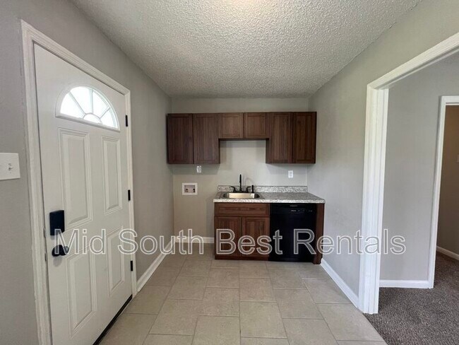 Foto del edificio - 302 Glencoe Rd