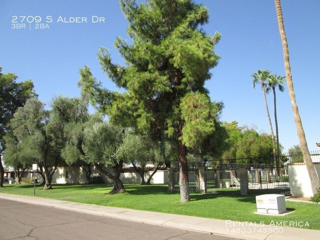 Building Photo - Great Patio Home in Tempe!