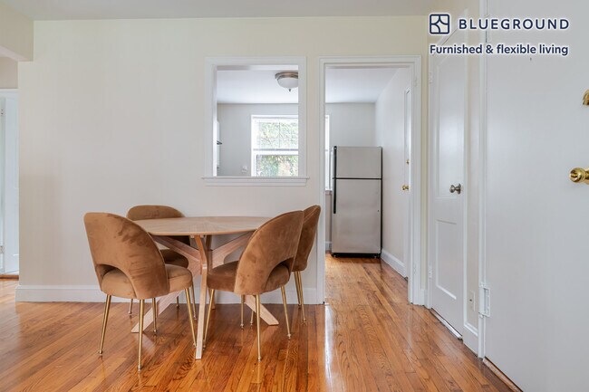 Foto del edificio - 264 Harvard St