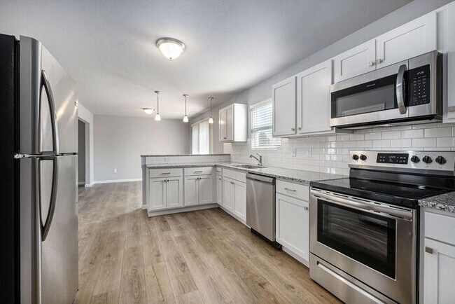 Building Photo - 7119 Montego Bay St