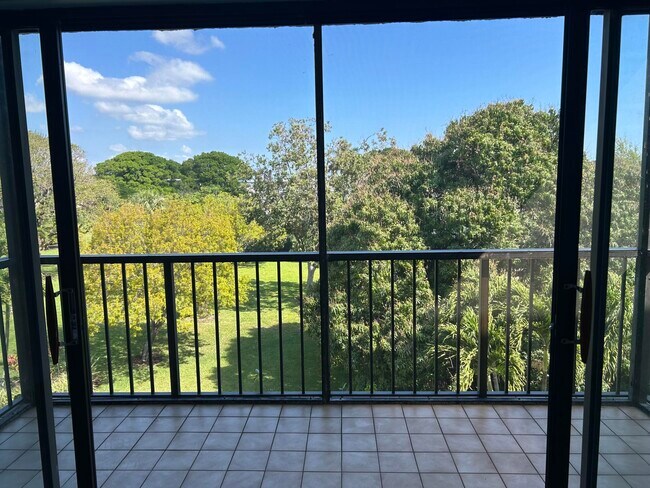 Foto del edificio - 300 N Hwy A1A