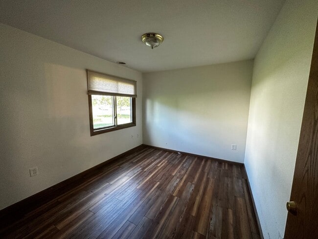 Building Photo - 138-138 Talon Pl