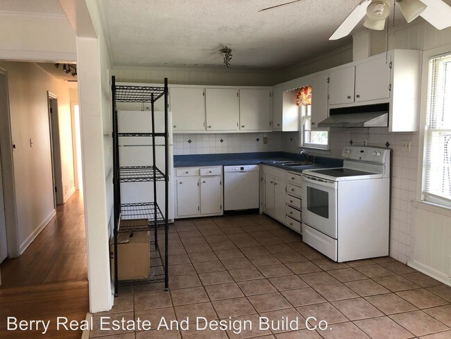 Building Photo - 4 br, 2.5 bath House - 890 Gaylemont Circle