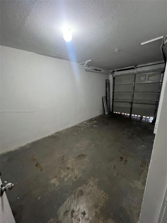 Foto del edificio - 612 SW 11th St
