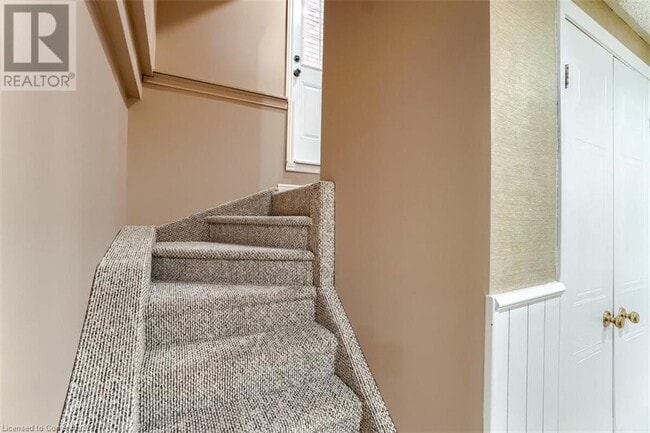 Building Photo - 27 Stanwell Dr