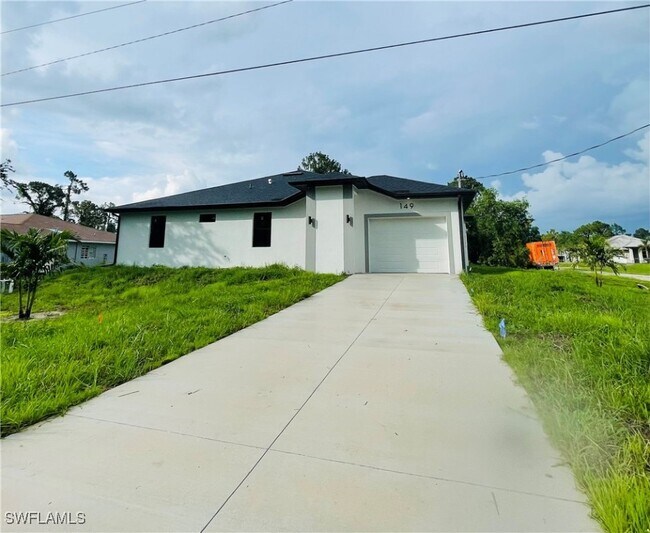 Building Photo - 149 Meadow Rd