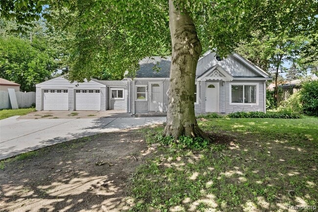 Building Photo - 641 Gilman St