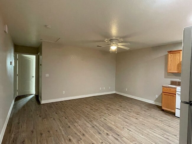 Foto del edificio - 21755 Ives Dr