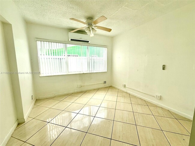 Building Photo - 5730 Sheridan St